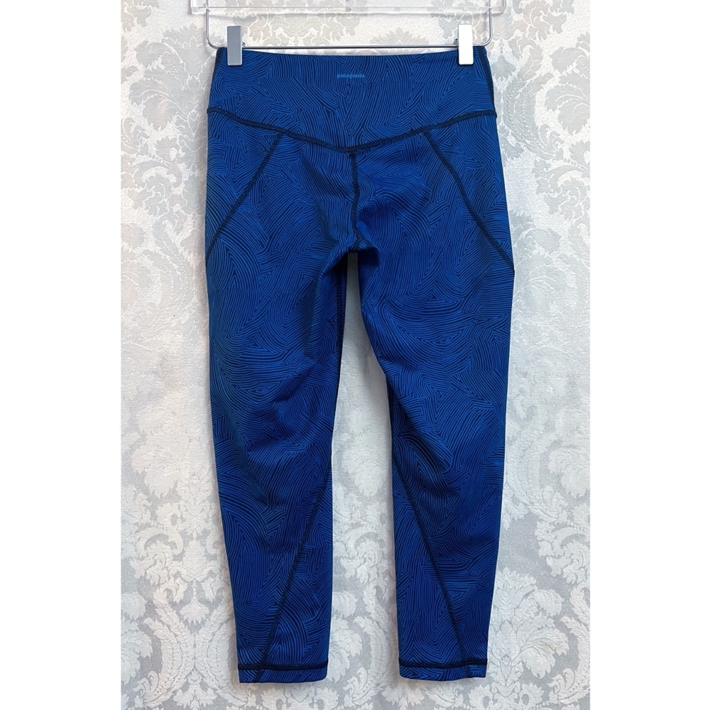 Patagonia Women’s Blue Patterned Centered Cropped Leggings Size S GUC Contoured - Picture 4 of 9
